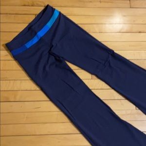 Classic lululemon groove pants